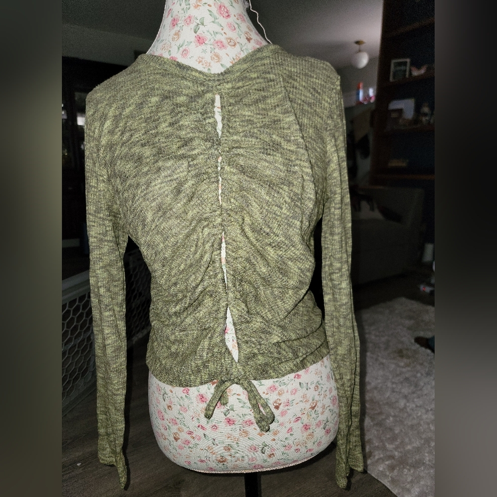 NWT Olive Green Ruched Long Sleeve Top Size Medium